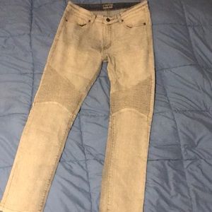 Skinny jeans